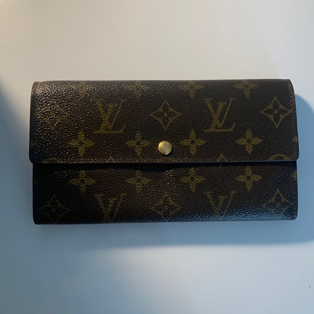 Louis Vuitton monogram canvas wallet
